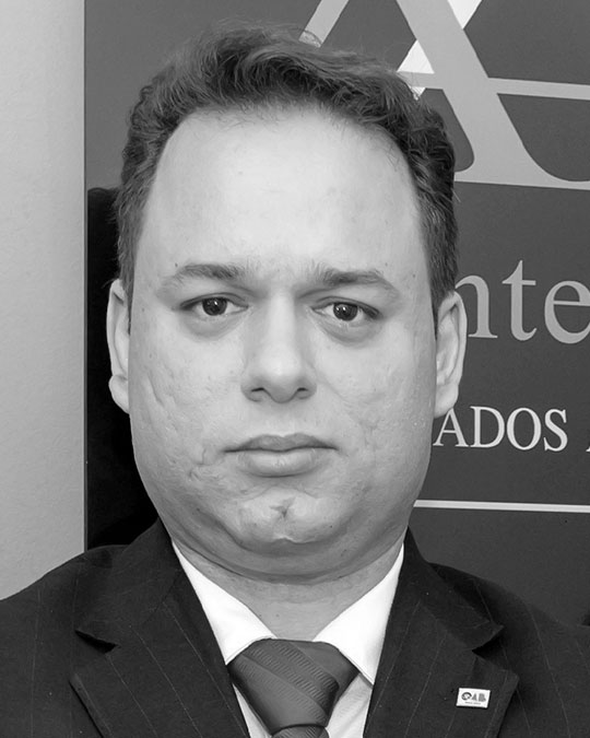 Dr.GYLLIARD MATOS FANTECELLE